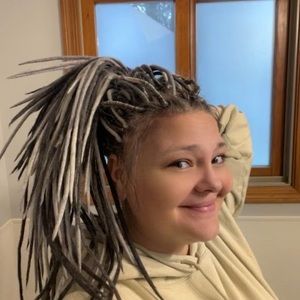 Meet your Posher, Lillian